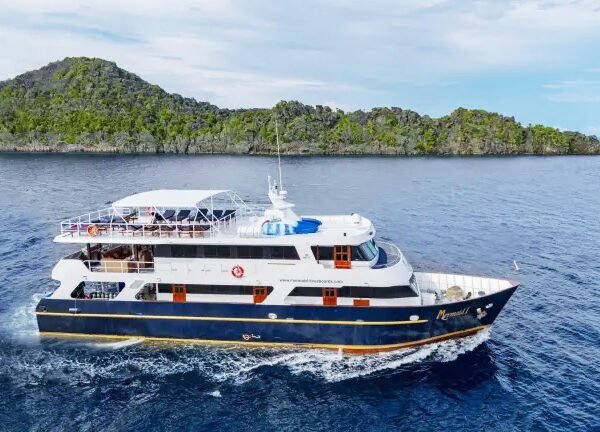 Whale Sharks Liveaboard Vessel